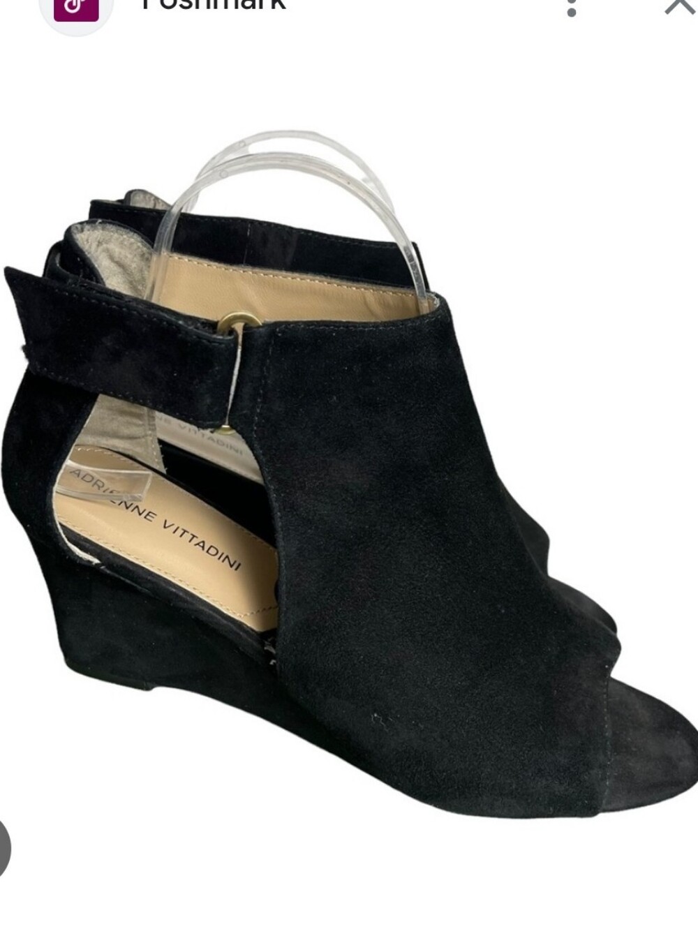 Adrienne Vittadini Black Leather Riva Wedge  Size 7 1/2